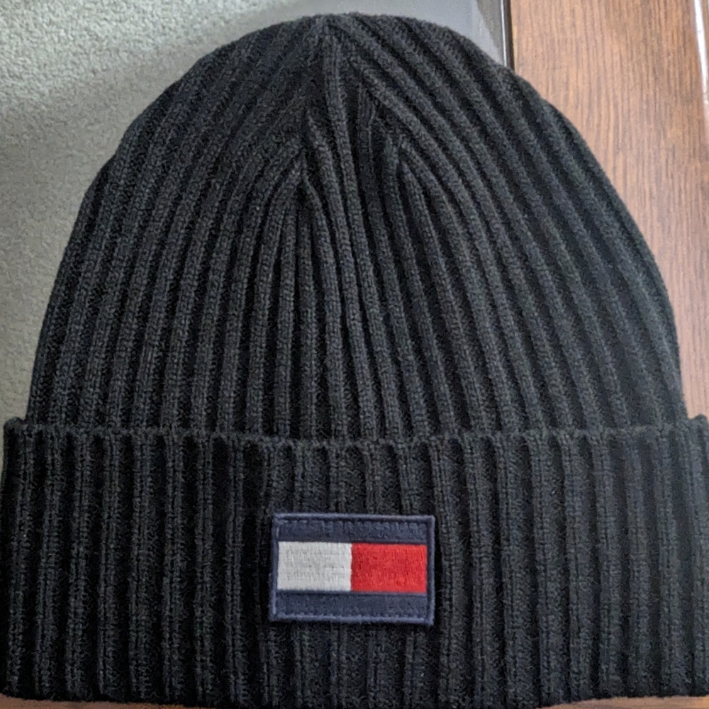 Tommy Hilfiger Black Ribbed Beanie
